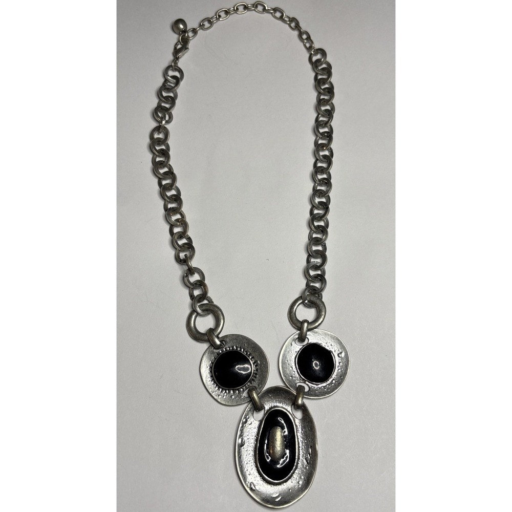 Southwestern Style Black Cabochon Necklace Hammered Silver Tone Modernist
